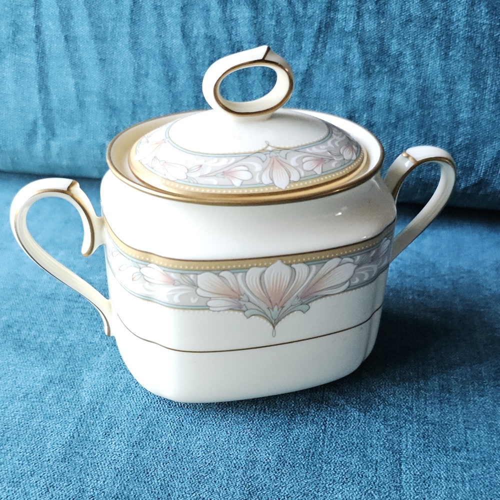 Noritake Barrymore Sugar bowl